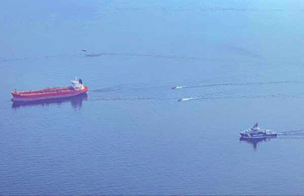 Море, море – мир бездонный