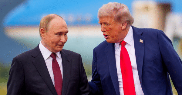 Волонтерка. Трамп робить те, що обіцяв.
